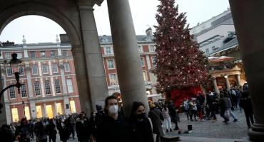 Europa no puede frenar a Ómicron y se prepara para nuevas restricciones antes de Año Nuevo