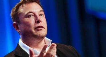 Elon Musk vendió 5.000 millones de dólares en acciones de Tesla por la encuesta que realizó en Twitter