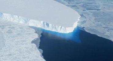 Alerta por la posible caída de un megaglaciar en la Antártida que podría provocar una tragedia en menos de 5 años